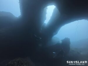 伊良部島ダイビングスポット『L字アーチ』