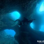 宮古島ダイビングの聖地・アントニガウディの水底32mから見上げた巨大な地形の造形