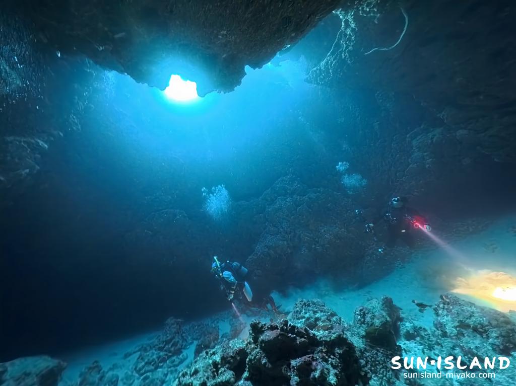 宮古島 伊良部島 クロスホール 地形